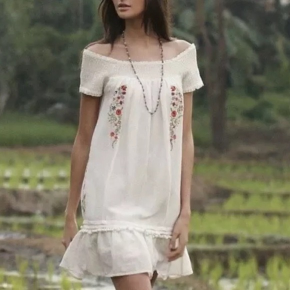 Anthropologie Dresses & Skirts - Moulinette Soeurs Boho embroidered dress